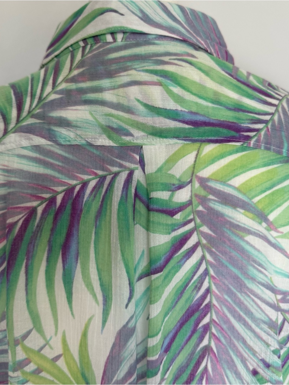 Tommy Bahama Green & Purple Tropical Leaf Button-Down Blouse XL - Picture 5 of 7